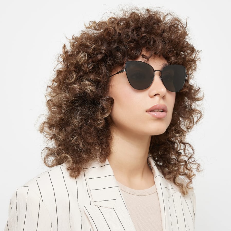 Karl lagerfeld cat eye hot sale sunglasses